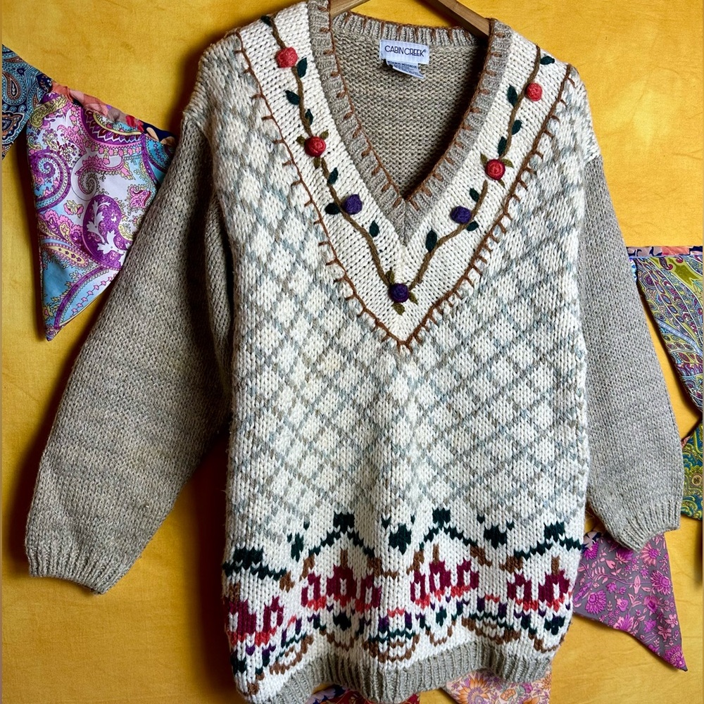 Vintage Cabin Creek Cream V-Neck Sweater with Multicolor Floral Trim